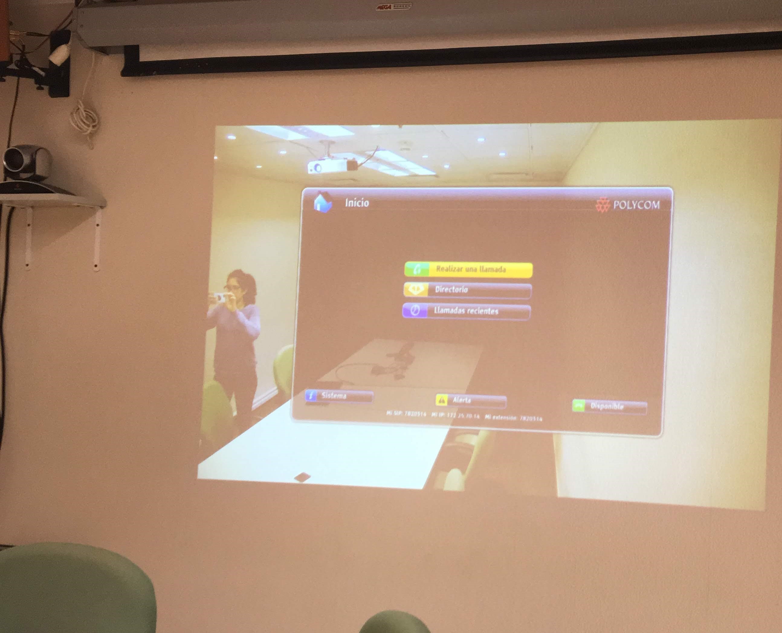 Jacquelina Valenzuela trabajando