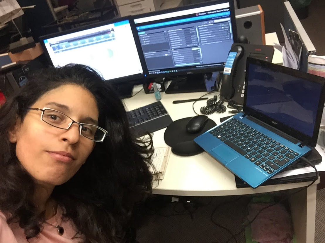 Jacquelina Valenzuela trabajando